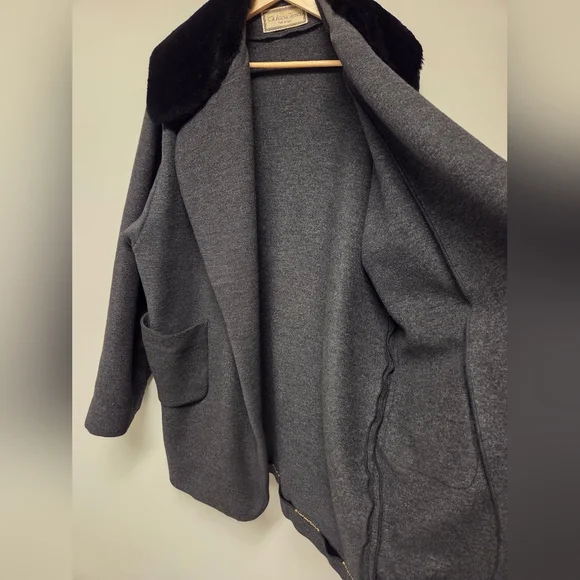 Vintage Giuliana Teso Italian Wool & Fur Coat, Neiman Marcus, Size 44 (12/14) - Picture 6 of 10